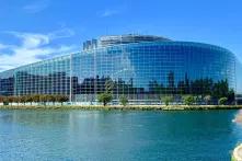 Bild von der Rückseite des Europäisches Parlaments, Glasfassade